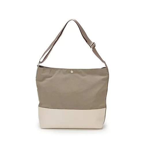 【トプカピ/TOPKAPI】の【Breath TOPKAPI】RIPPLE リプル リンクル ナイロン A4 ショルダーバッグ 人気、トレンドファッション・服の通販 founy(ファニー) 　ファッション　Fashion　レディースファッション　WOMEN　バッグ　Bag　クール　Cool　コンビ　Combination　軽量　Lightweight　ショルダー　Shoulder　人気　Popularity　ポケット　Pocket　エレガント 上品　Elegant　 other-1|ID: prp329100004459106 ipo3291000000031211959