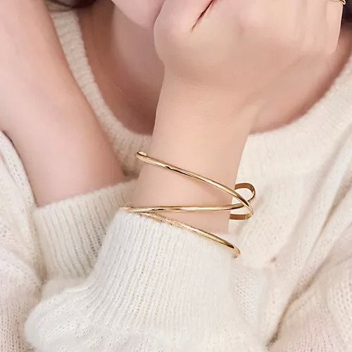 【フィービィー/phoebe】のニュアンスラインワイドカフバングル ゴールド インテリア・キッズ・メンズ・レディースファッション・服の通販 founy(ファニー) https://founy.com/ ファッション Fashion レディースファッション WOMEN バングル Bangle ブレスレット Bracelet メタル Metal 時計 Clock |ID: prp329100004459310 ipo3291000000031212793