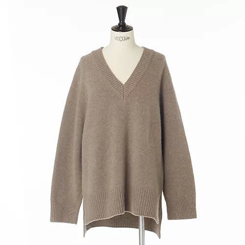 【ガリャルダガランテ/GALLARDAGALANTE】のVネックニット インテリア・キッズ・メンズ・レディースファッション・服の通販 founy(ファニー) https://founy.com/ ファッション Fashion レディースファッション WOMEN トップス・カットソー Tops/Tshirt ニット Knit Tops Vネック V-Neck カシミア Cashmere ホールガーメント Whole Garment 人気 Popularity 今季 This Season |ID: prp329100004459325 ipo3291000000031212846