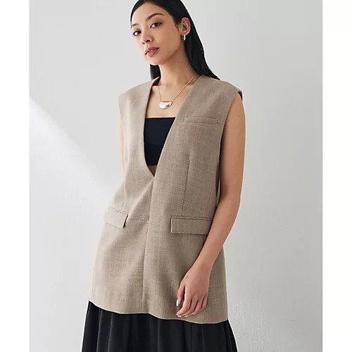 【ウィムガゼット/Whim Gazette】のジュートライクVネックプルオーバージレ インテリア・キッズ・メンズ・レディースファッション・服の通販 founy(ファニー) 　ファッション　Fashion　レディースファッション　WOMEN　トップス・カットソー　Tops/Tshirt　ベスト/ジレ　Gilets/Vests　プルオーバー　Pullover　Vネック　V-Neck　カットソー　Cut And Sew　クール　Cool　ジャケット　Jacket　おすすめ　Recommend　エレガント 上品　Elegant　2025年　2025　2025春夏・S/S　Ss,Spring/Summer,2025　ベージュ|ID: prp329100004459374 ipo3291000000031213036