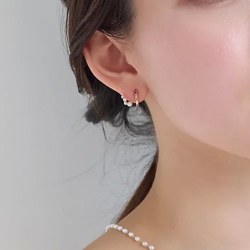 【フィービィー/phoebe】の【痛くないシリーズ】ミルキーウェイパールフロートライトフィットイヤリング 人気、トレンドファッション・服の通販 founy(ファニー) 　ファッション　Fashion　レディースファッション　Fashion for Women　ジュエリー　Jewelry　ファッションリング　Fashion Rings　イヤリング・フープ・ドロップタイプ　Hoop, Drop & Clip Earrings　おすすめ　Recommended / Our Picks　イヤリング　Earrings　イヤーカフ　Ear Cuffs　パール　Pearl, Pearl Accent　フープ　Hoop, Hoop Earrings　メタル　Metal, Metal Parts　軽量　Lightweight, Ultra Light　 other-1|ID: prp329100004459460 ipo3291000000033948820