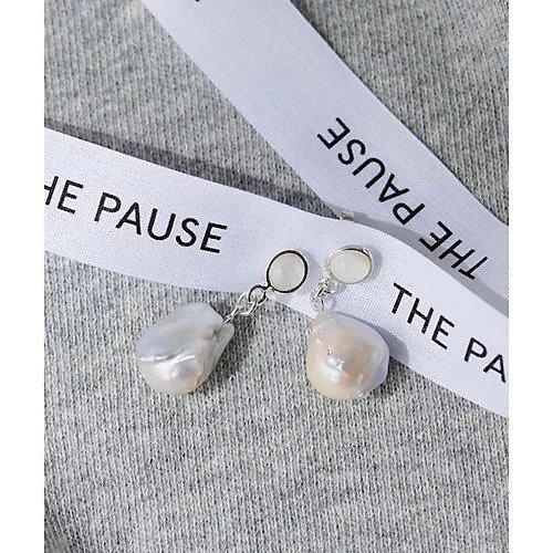 【ウィムガゼット/Whim Gazette】の【THE PAUSE】バロックパールピアス インテリア・キッズ・メンズ・レディースファッション・服の通販 founy(ファニー) https://founy.com/ ファッション Fashion レディースファッション Fashion for Women 2023年 2023 2023春夏・S/S Spring/Summer 2023 SS23 アクセサリー Fashion Accessories オケージョン Occasion Wear グラデーション Gradient, Ombre トレンド Trend, Trending Now ドロップ Drop Shoulder, Dropped Style パール Pearl, Pearl Accent ワーク Workwear, Utility Style ヴィンテージ Vintage Style エレガント 上品 Elegant 定番 Standard, Basic Item |ID: prp329100004459507 ipo3291000000031213474
