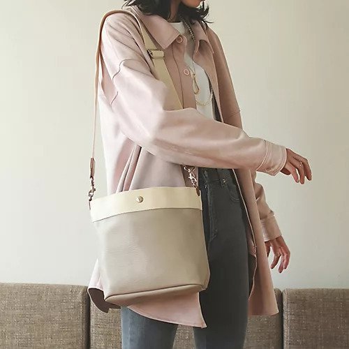【トプカピ/TOPKAPI】の【WEB限定】[トプカピ ブレス] TOPKAPI BREATH リプルネオレザーショルダーバッグ インテリア・キッズ・メンズ・レディースファッション・服の通販 founy(ファニー) https://founy.com/ ファッション Fashion レディースファッション WOMEN バッグ Bag クール Cool コンパクト Compact ショルダー Shoulder スタイリッシュ Stylish トラベル Travel トレンド Trend ポーチ Pouch 人気 Popularity 軽量 Lightweight |ID: prp329100004459547 ipo3291000000031754334