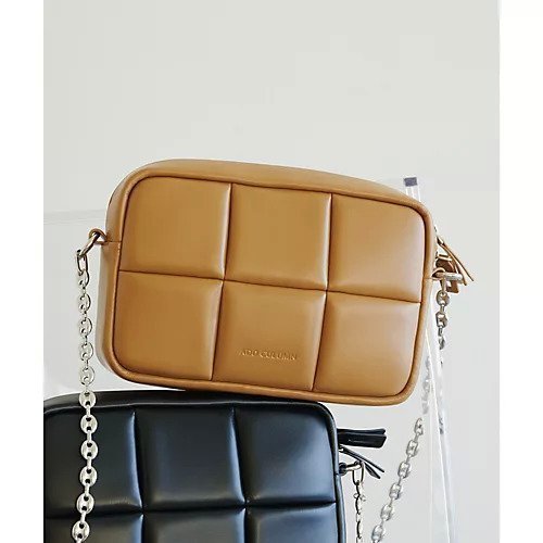 【ウィムガゼット/Whim Gazette】の【ADD CULUMN】PUFF CROSSBODY バッグ インテリア・キッズ・メンズ・レディースファッション・服の通販 founy(ファニー) https://founy.com/ ファッション Fashion レディースファッション Fashion for Women バッグ Bags アクセサリー Fashion Accessories ショルダー Shoulder, Shoulder Strap シルバー Silver, Metallic Silver スクエア Square, Square Shape スマホ Smartphone, Mobile Device 財布 Wallet, Purse ダウン Down, Puffer チェーン Chain, Chain Strap ベーシック Basic, Essential ポケット Pocket, Pocket Detail 2023春夏・S/S Spring/Summer 2023 SS23 2023年 2023 エレガント 上品 Elegant |ID: prp329100004459548 ipo3291000000031213637