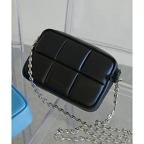 【ウィムガゼット/Whim Gazette】の【ADD CULUMN】PUFF CROSSBODY バッグ インテリア・キッズ・メンズ・レディースファッション・服の通販 founy(ファニー) 　ファッション　Fashion　レディースファッション　Fashion for Women　バッグ　Bags　アクセサリー　Fashion Accessories　ショルダー　Shoulder, Shoulder Strap　シルバー　Silver, Metallic Silver　スクエア　Square, Square Shape　スマホ　Smartphone, Mobile Device　財布　Wallet, Purse　ダウン　Down, Puffer　チェーン　Chain, Chain Strap　ベーシック　Basic, Essential　ポケット　Pocket, Pocket Detail　2023春夏・S/S　Spring/Summer 2023 SS23　2023年　2023　エレガント 上品　Elegant　ブラック|ID: prp329100004459548 ipo3291000000031213642