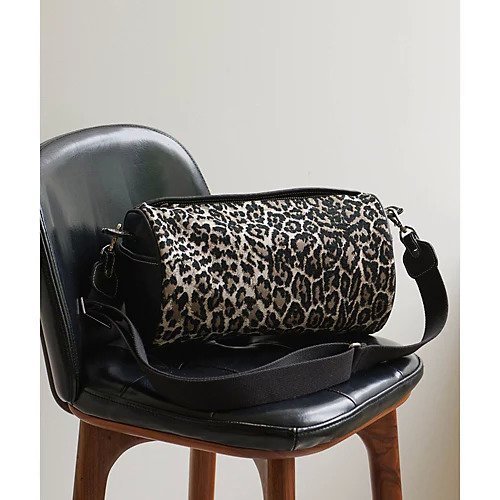 【ウィムガゼット/Whim Gazette】の【A VACATION】DRUM LEOPARD インテリア・キッズ・メンズ・レディースファッション・服の通販 founy(ファニー) https://founy.com/ ファッション Fashion レディースファッション Fashion for Women クラッチ Clutch, Clutch Bag コレクション Collection, Seasonal Line ショルダー Shoulder, Shoulder Strap ファブリック Fabric, Textile ボストンバッグ Boston Bag, Retro Bag レオパード Leopard, Animal Print 2022年 2022 2022-2023秋冬・A/W Autumn/Winter 2022–23 AW22–23 |ID: prp329100004459563 ipo3291000000031213721