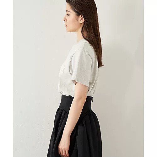 【ウィムガゼット/Whim Gazette】のフロッキーロゴTシャツ 人気、トレンドファッション・服の通販 founy(ファニー) 　雑誌掲載アイテム　Magazine Items　ファッション雑誌　Fashion Magazines　オッジ　Oggi　ファッション　Fashion　レディースファッション　WOMEN　トップス・カットソー　Tops/Tshirt　シャツ/ブラウス　Shirts/Blouses　ロング / Tシャツ　T-Shirts　インナー　Inner　カットソー　Cut And Sew　コンパクト　Compact　ジャケット　Jacket　雑誌　Magazine　プリント　Print　ベーシック　Basic　ボトム　Bottom　メランジ　Melange　ロング　Long　2023春夏・S/S　Ss,Spring/Summer,2023　2023年　2023　other-2|ID: prp329100004459746 ipo3291000000031238454
