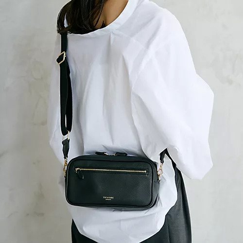 【トプカピ/TOPKAPI】の【TREASURE TOPKAPI】シュリンクレザー スクエア 2way ショルダー バッグ インテリア・キッズ・メンズ・レディースファッション・服の通販 founy(ファニー) 　ファッション　Fashion　レディースファッション　WOMEN　バッグ　Bag　ショルダー　Shoulder　スクエア　Square　フォルム　Form　ワンポイント　One Point　財布　Wallet　ブラック|ID: prp329100004459752 ipo3291000000031605001