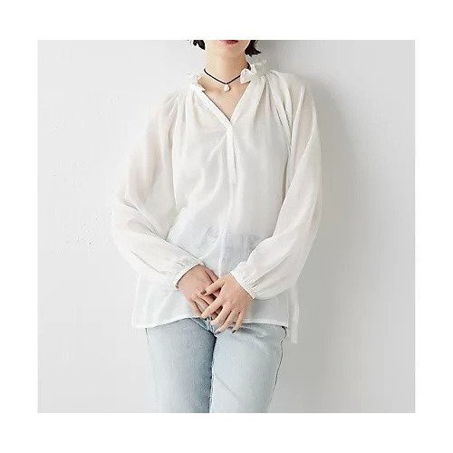 【ウィムガゼット/Whim Gazette】のシルクコットンギャザーブラウス 人気、トレンドファッション・服の通販 founy(ファニー) 　ファッション　Fashion　レディースファッション　Fashion for Women　トップス・カットソー　Cut & Sew Tops　シャツ・ブラウス・オフィスカジュアル　Elegant Blouses & Button-Ups　2023年　2023　2023春夏・S/S　Spring/Summer 2023 SS23　インナー　Innerwear　ギャザー　Gathered, Ruffled　クラシカル　Classical, Vintage-Inspired　シアー　Sheer, See-Through　シルク　Silk, 100% Silk　スキッパー　Skipper, Open Collar　フェミニン　Feminine, Girly　ボトム　Bottoms, Lower Wear　エレガント 上品　Elegant　夏　Summer　other-2|ID: prp329100004459816 ipo3291000000031238520