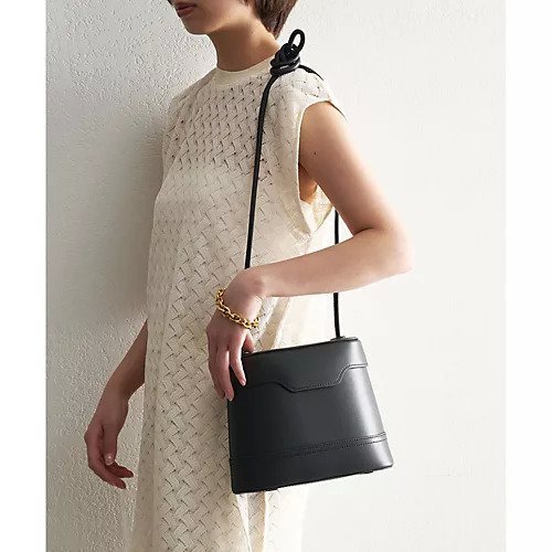 【ウィムガゼット/Whim Gazette】の【LE VERNIS】別注ボックスショルダー インテリア・キッズ・メンズ・レディースファッション・服の通販 founy(ファニー) https://founy.com/ ファッション Fashion レディースファッション Fashion for Women クラシカル Classical, Vintage-Inspired ショルダー Shoulder, Shoulder Strap フェミニン Feminine, Girly ボックス Boxy, Box Shape 別注 Limited Edition, Custom Order ミックス Mix, Mixed Style リアル Real, Realistic おすすめ Recommended / Our Picks 2023春夏・S/S Spring/Summer 2023 SS23 2023年 2023 エレガント 上品 Elegant |ID: prp329100004459929 ipo3291000000031215695