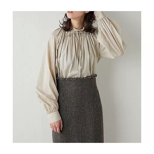 【ウィムガゼット/Whim Gazette】のボリュームブラウス インテリア・キッズ・メンズ・レディースファッション・服の通販 founy(ファニー) 　ファッション　Fashion　レディースファッション　Fashion for Women　トップス・カットソー　Cut & Sew Tops　シャツ・ブラウス・オフィスカジュアル　Elegant Blouses & Button-Ups　ギャザー　Gathered, Ruffled　ジャケット　Jacket, Outerwear　ダウン　Down, Puffer　デニム　Denim, Jeans Material　長袖　Long Sleeve, Full Sleeve　バランス　Balance, Style Balance　ボトム　Bottoms, Lower Wear　リボン　Ribbon, Bow　ワイド　Wide, Wide Fit　夏　Summer　2024年　2024　2024春夏・S/S　Spring/Summer 2024 SS24　ベージュ|ID: prp329100004459991 ipo3291000000031216127