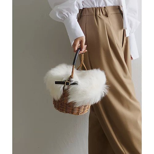 【ウィムガゼット/Whim Gazette】の【2.718】 ファーバスケット インテリア・キッズ・メンズ・レディースファッション・服の通販 founy(ファニー) https://founy.com/ ファッション Fashion レディースファッション Fashion for Women 2023年 2023 2023-2024秋冬・A/W Autumn/Winter 2023–24 AW23–24 おすすめ Recommended / Our Picks ジャケット Jacket, Outerwear バスケット Basket, Basket Bag フォルム Silhouette, Form フラップ Flap, Flap Pocket |ID: prp329100004460024 ipo3291000000031216359