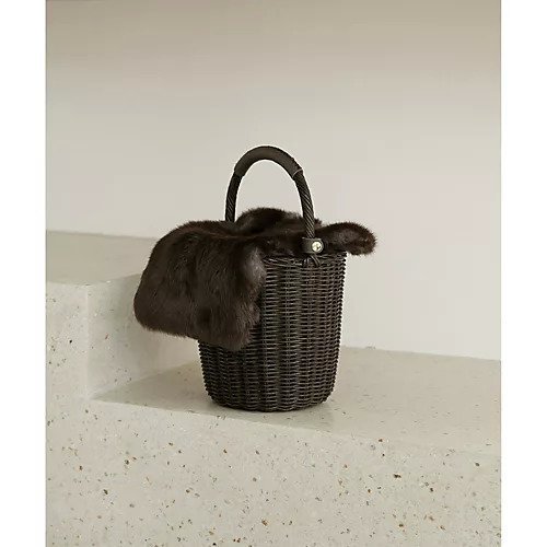 【ウィムガゼット/Whim Gazette】の【The Bagmati】FURバスケット 人気、トレンドファッション・服の通販 founy(ファニー) 　ファッション　Fashion　レディースファッション　Fashion for Women　シンプル　Simple, Minimal　トレンド　Trend, Trending Now　ハンド　Hand, Handmade　バスケット　Basket, Basket Bag　フラップ　Flap, Flap Pocket　別注　Limited Edition, Custom Order　2023年　2023　2023-2024秋冬・A/W　Autumn/Winter 2023–24 AW23–24　エレガント 上品　Elegant　 other-1|ID: prp329100004460088 ipo3291000000031216783