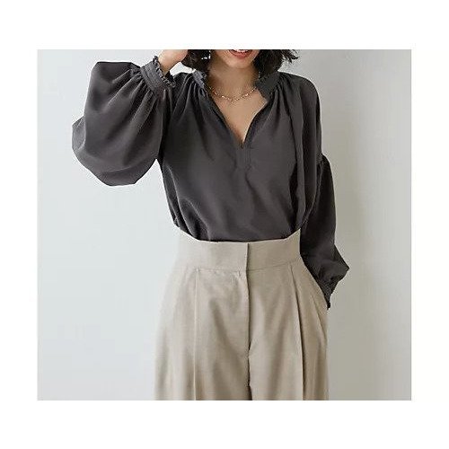 【ウィムガゼット/Whim Gazette】のサテンギャザーブラウス インテリア・キッズ・メンズ・レディースファッション・服の通販 founy(ファニー) https://founy.com/ ファッション Fashion レディースファッション Fashion for Women トップス・カットソー Cut & Sew Tops シャツ・ブラウス・オフィスカジュアル Elegant Blouses & Button-Ups インナー Innerwear ギャザー Gathered, Ruffled サテン Satin, Glossy Fabric スキッパー Skipper, Open Collar チューブ Tube, Tube Top ドレープ Drape, Draping Fabric フェミニン Feminine, Girly フリル Frill, Ruffle ワンポイント One Point, Statement Accent おすすめ Recommended / Our Picks 2023年 2023 2023-2024秋冬・A/W Autumn/Winter 2023–24 AW23–24 エレガント 上品 Elegant |ID: prp329100004460108 ipo3291000000031216897