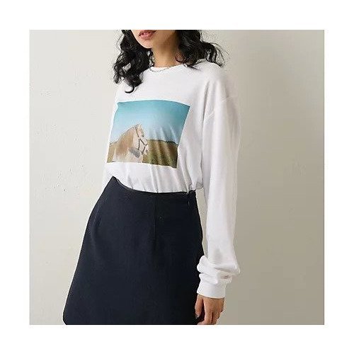 【ウィムガゼット/Whim Gazette】のフォトロングスリーブTシャツ インテリア・キッズ・メンズ・レディースファッション・服の通販 founy(ファニー) ファッション Fashion レディースファッション Fashion for Women トップス・カットソー Cut & Sew Tops シャツ・ブラウス・オフィスカジュアル Elegant Blouses & Button-Ups ロングTシャツ・Tシャツ Longline T-Shirts & Tees インナー Innerwear カットソー Cut and Sewn Top カーディガン Cardigan, Knitwear ジャケット Jacket, Outerwear フォルム Silhouette, Form フロント Front, Front Design プリント Print, Printed Pattern ベーシック Basic, Essential ボトム Bottoms, Lower Wear ロング Long, Long-Length 冬 Winter / This Winter おすすめ Recommended / Our Picks 2025年 2025 2025春夏・S/S Spring/Summer 2025 SS25 オフホワイト|ID: prp329100004460223 ipo3291000000031217628