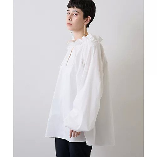【ウィムガゼット/Whim Gazette】のスタンドカラー ギャザーブラウス インテリア・キッズ・メンズ・レディースファッション・服の通販 founy(ファニー) 　ファッション　Fashion　レディースファッション　Fashion for Women　トップス・カットソー　Cut & Sew Tops　シャツ・ブラウス・オフィスカジュアル　Elegant Blouses & Button-Ups　ギャザー　Gathered, Ruffled　スタンド　Stand Collar, Upright Stand　ストレッチ　Stretch, Stretchy Fabric　スリーブ　Sleeve, Long Sleeve / Short Sleeve　フリル　Frill, Ruffle　フロント　Front, Front Design　リボン　Ribbon, Bow　ホワイト|ID: prp329100004460326 ipo3291000000031218287