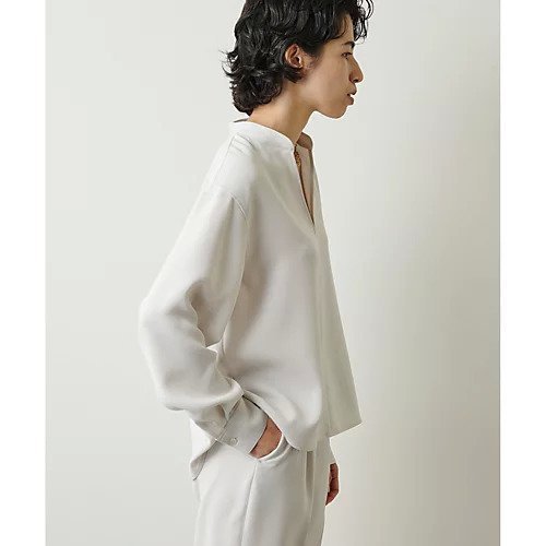 【ウィムガゼット/Whim Gazette】のスタンドスキッパーブラウス 人気、トレンドファッション・服の通販 founy(ファニー) 　ファッション　Fashion　レディースファッション　Fashion for Women　トップス・カットソー　Cut & Sew Tops　シャツ・ブラウス・オフィスカジュアル　Elegant Blouses & Button-Ups　2022年　2022　2022 春夏 S/S　Spring/Summer 2022 SS22　おすすめ　Recommended / Our Picks　スキッパー　Skipper, Open Collar　スタンド　Stand Collar, Upright Stand　セットアップ　Set-Up, Coordinated Outfit　デコルテ　Décolleté, Neckline　ドレープ　Drape, Draping Fabric　バランス　Balance, Style Balance　ボトム　Bottoms, Lower Wear　エレガント 上品　Elegant　other-3|ID: prp329100004460335 ipo3291000000031239286