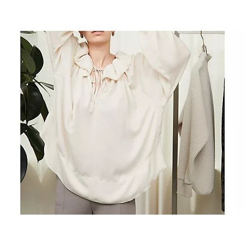 【ウィムガゼット/Whim Gazette】の【THE PAUSE】トロギャザーブラウス インテリア・キッズ・メンズ・レディースファッション・服の通販 founy(ファニー) 　ファッション　Fashion　レディースファッション　Fashion for Women　トップス・カットソー　Cut & Sew Tops　シャツ・ブラウス・オフィスカジュアル　Elegant Blouses & Button-Ups　ヴィンテージ　Vintage Style　クラシカル　Classical, Vintage-Inspired　グラデーション　Gradient, Ombre　サテン　Satin, Glossy Fabric　ストリング　String, Drawstring　スモック　Smock, Smock Dress　とろみ　Fluid, Flowy Fabric　デニム　Denim, Jeans Material　フェミニン　Feminine, Girly　フリル　Frill, Ruffle　フロント　Front, Front Design　ボトム　Bottoms, Lower Wear　ワーク　Workwear, Utility Style　おすすめ　Recommended / Our Picks　エレガント 上品　Elegant　アイボリー|ID: prp329100004460336 ipo3291000000031218354