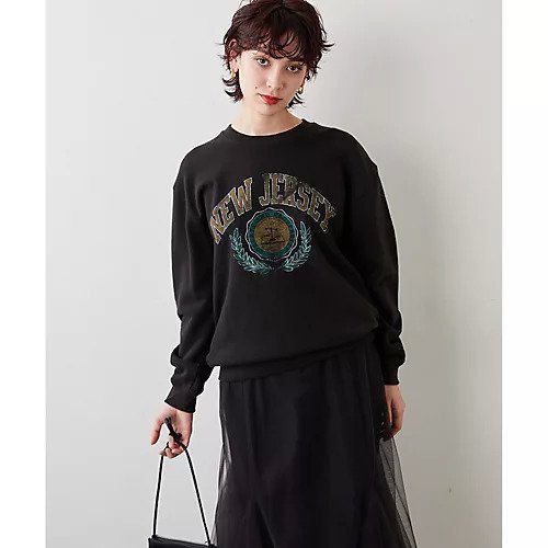 【ウィムガゼット/Whim Gazette】の【THE PAUSE】カレッジロゴスウェット インテリア・キッズ・メンズ・レディースファッション・服の通販 founy(ファニー) https://founy.com/ ファッション Fashion レディースファッション Fashion for Women トップス・カットソー Cut & Sew Tops レディースパーカー・カジュアルフーディー Casual Hoodies & Sweatshirts スウェット・クルーネックトップス Sweatshirts & Crewnecks / Relaxed Fit Sweat Tops ヴィンテージ Vintage Style カットソー Cut and Sewn Top グラデーション Gradient, Ombre シンプル Simple, Minimal 定番 Standard, Basic Item プリント Print, Printed Pattern ユーズド Used, Vintage-Look ルーズ Loose, Oversized ワーク Workwear, Utility Style おすすめ Recommended / Our Picks 2023春夏・S/S Spring/Summer 2023 SS23 2023年 2023 |ID: prp329100004460439 ipo3291000000031219095