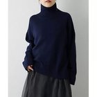 【ウィムガゼット/Whim Gazette】のウールオーバータートル 人気、トレンドファッション・服の通販 founy(ファニー) ファッション Fashion レディースファッション Fashion for Women カットソー Cut and Sewn Top ギャザー Gathered, Ruffled ショルダー Shoulder, Shoulder Strap スリット Slit, Slit Detail タートル Turtleneck, Turtle Collar ドロップ Drop Shoulder, Dropped Style ハイネック High Neck, Mock Neck バランス Balance, Style Balance ヘムライン Hemline, Bottom Cut ボトム Bottoms, Lower Wear リラックス Relax, Relaxed Fit ルーズ Loose, Oversized ワイド Wide, Wide Fit おすすめ Recommended / Our Picks 2023年 2023 2023-2024秋冬・A/W Autumn/Winter 2023–24 AW23–24 エレガント 上品 Elegant thumbnail ネイビー|ID: prp329100004460471 ipo3291000000031219375