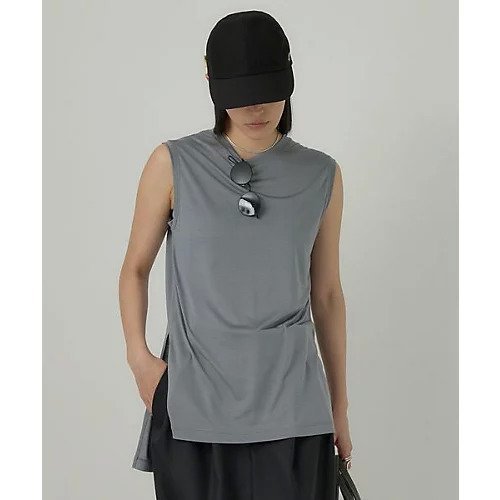 【カオス/Chaos】のシルクフレーズノースリーブTシャツ インテリア・キッズ・メンズ・レディースファッション・服の通販 founy(ファニー) https://founy.com/ ファッション Fashion レディースファッション WOMEN トップス・カットソー Tops/Tshirt キャミソール / ノースリーブ No Sleeves シャツ/ブラウス Shirts/Blouses ロング / Tシャツ T-Shirts 2025年 2025 2025春夏・S/S Ss,Spring/Summer,2025 カットソー Cut And Sew スリット Slit ノースリーブ No Sleeve ボトム Bottom |ID: prp329100004460582 ipo3291000000031220100