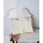 【ウィムガゼット/Whim Gazette】の【Hoaw.】ビッグショルダーバッグ 人気、トレンドファッション・服の通販 founy(ファニー) ファッション Fashion レディースファッション Fashion for Women バッグ Bags アクセサリー Fashion Accessories シューズ Shoes, Footwear ショルダー Shoulder, Shoulder Strap ビッグ Big, Oversized ポケット Pocket, Pocket Detail 2024年 2024 2024春夏・S/S Spring/Summer 2024 SS24 thumbnail オフホワイト|ID: prp329100004460675 ipo3291000000031220750