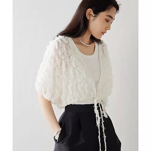 【ウィムガゼット/Whim Gazette】のジャガードボレロ インテリア・キッズ・メンズ・レディースファッション・服の通販 founy(ファニー) 　ファッション　Fashion　レディースファッション　WOMEN　アウター　Coat Outerwear　ボレロ　Bolero jackets　ショート　Short　タンク　Tank　バランス　Balance　バルーン　Balloon　フロント　Front　ボトム　Bottom　ボレロ　Bolero　羽織　Haori　おすすめ　Recommend　日本製　Made In Japan　2024年　2024　2024春夏・S/S　Ss,Spring/Summer,2024　エレガント 上品　Elegant　オフホワイト|ID: prp329100004460987 ipo3291000000031222572