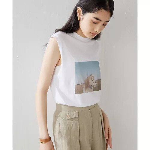 【ウィムガゼット/Whim Gazette】のフォトノースリーブプルオーバー 人気、トレンドファッション・服の通販 founy(ファニー) 　ファッション　Fashion　レディースファッション　Fashion for Women　トップス・カットソー　Cut & Sew Tops　キャミソール&ノースリーブ　Camisoles & Sleeveless Tops　カジュアルプルオーバー・ニットトップス　Pullovers & Knit Tops / Casual Pullovers　2024年　2024　2024春夏・S/S　Spring/Summer 2024 SS24　おすすめ　Recommended / Our Picks　インナー　Innerwear　カーディガン　Cardigan, Knitwear　ジャケット　Jacket, Outerwear　ストレッチ　Stretch, Stretchy Fabric　ノースリーブ　Sleeveless, No-Sleeve　フロント　Front, Front Design　プリント　Print, Printed Pattern　ベーシック　Basic, Essential　ロング　Long, Long-Length　other-3|ID: prp329100004461102 ipo3291000000031241040