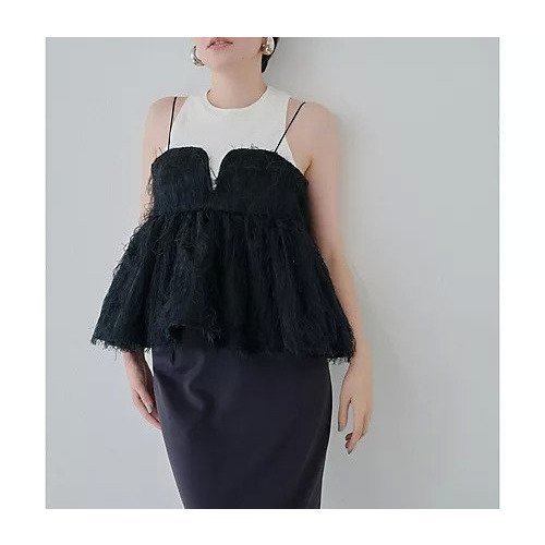 【ウィムガゼット/Whim Gazette】のフェザーキャミブラウス インテリア・キッズ・メンズ・レディースファッション・服の通販 founy(ファニー) 　雑誌掲載アイテム　Magazine Items　ファッション雑誌　Fashion Magazines　バイラ　BAILA　オッジ　Oggi　ファッション　Fashion　レディースファッション　WOMEN　トップス・カットソー　Tops/Tshirt　キャミソール / ノースリーブ　No Sleeves　シャツ/ブラウス　Shirts/Blouses　秋　Autumn/Fall　カットジャガード　Cut Jacquard　カットソー　Cut And Sew　キャミソール　Camisole　コンパクト　Compact　今季　This Season　10月号　October Issue　11月号　November Issue　シアー　Sheer　雑誌　Magazine　トレンド　Trend　フリンジ　Fringe　ロング　Long　2024年　2024　エレガント 上品　Elegant　2024-2025秋冬・A/W　Aw/Autumn/Winter/Fw/Fall/2024-2025　ブラック|ID: prp329100004461110 ipo3291000000031223322
