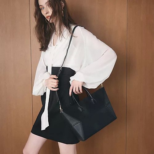 【トプカピ/TOPKAPI】の【TREASURE TOPKAPI】ジオメトリック ショルダー付 トートバッグ 人気、トレンドファッション・服の通販 founy(ファニー) 　ファッション　Fashion　レディースファッション　WOMEN　バッグ　Bag　ショルダー　Shoulder　ジャケット　Jacket　スーツ　Suit　フォルム　Form　おすすめ　Recommend　ビジネス 仕事 通勤　Business　other-2|ID: prp329100004461125 ipo3291000000031241100