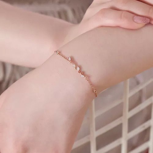 【フィービィー/phoebe】のシャイニーティアリーフブレスレット ローズゴールド インテリア・キッズ・メンズ・レディースファッション・服の通販 founy(ファニー) https://founy.com/ ファッション Fashion レディースファッション WOMEN ジュエリー Jewelry ブレスレット Bracelets おすすめ Recommend バングル Bangle ブレスレット Bracelet モチーフ Motif リーフ Leaf ローズ Rose 時計 Clock |ID: prp329100004461235 ipo3291000000031224048