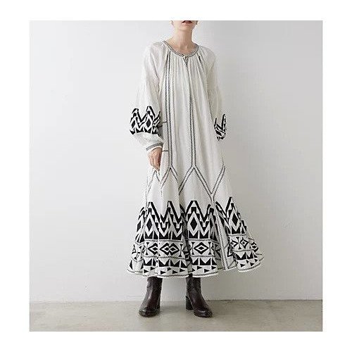 【ウィムガゼット/Whim Gazette】のエンブロイダリーワンピース 人気、トレンドファッション・服の通販 founy(ファニー) 　ファッション　Fashion　レディースファッション　Fashion for Women　ワンピース　Dresses　2024年　2024　2024-2025秋冬・A/W　Autumn/Winter 2024–25 AW24–25　アクセサリー　Fashion Accessories　インド　Indian Textile　エスニック　Ethnic Style　シューズ　Shoes, Footwear　デニム　Denim, Jeans Material　モチーフ　Motif, Design Theme　モノトーン　Monotone, Black and White　ロング　Long, Long-Length　other-2|ID: prp329100004461480 ipo3291000000031241999