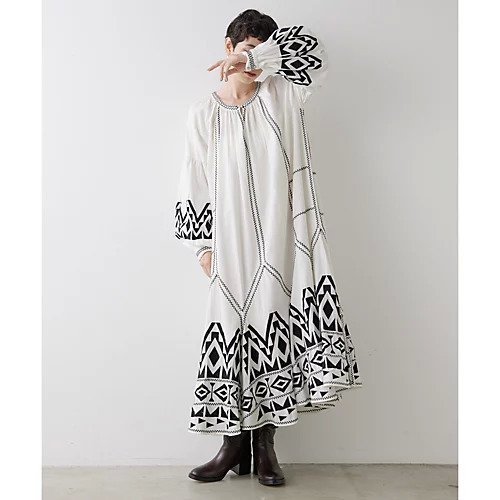 【ウィムガゼット/Whim Gazette】のエンブロイダリーワンピース 人気、トレンドファッション・服の通販 founy(ファニー) 　ファッション　Fashion　レディースファッション　Fashion for Women　ワンピース　Dresses　2024年　2024　2024-2025秋冬・A/W　Autumn/Winter 2024–25 AW24–25　アクセサリー　Fashion Accessories　インド　Indian Textile　エスニック　Ethnic Style　シューズ　Shoes, Footwear　デニム　Denim, Jeans Material　モチーフ　Motif, Design Theme　モノトーン　Monotone, Black and White　ロング　Long, Long-Length　other-3|ID: prp329100004461480 ipo3291000000031242000