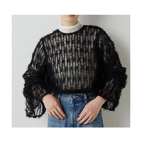 【ウィムガゼット/Whim Gazette】の【THE PAUSE】フェザーチュールブラウス 人気、トレンドファッション・服の通販 founy(ファニー) 　ファッション　Fashion　レディースファッション　Fashion for Women　トップス・カットソー　Cut & Sew Tops　シャツ・ブラウス・オフィスカジュアル　Elegant Blouses & Button-Ups　ヴィンテージ　Vintage Style　ギャザー　Gathered, Ruffled　グラデーション　Gradient, Ombre　シアー　Sheer, See-Through　ジャケット　Jacket, Outerwear　スウェット / スエット　Sweatshirt, Sweatwear　スリーブ　Sleeve, Long Sleeve / Short Sleeve　チュール　Tulip, Tulip Motif　パイピング　Piping, Trim Design　フェザー　Feather, Feather Detail　フェミニン　Feminine, Girly　フレア　Flare, Flared　ブラウジング　Blouson Silhouette, Cinched Waist　ベロア　Velour, Soft Velvet　モダン　Modern, Contemporary　ワーク　Workwear, Utility Style　おすすめ　Recommended / Our Picks　2024年　2024　エレガント 上品　Elegant　2024-2025秋冬・A/W　Autumn/Winter 2024–25 AW24–25　other-2|ID: prp329100004461551 ipo3291000000031242174