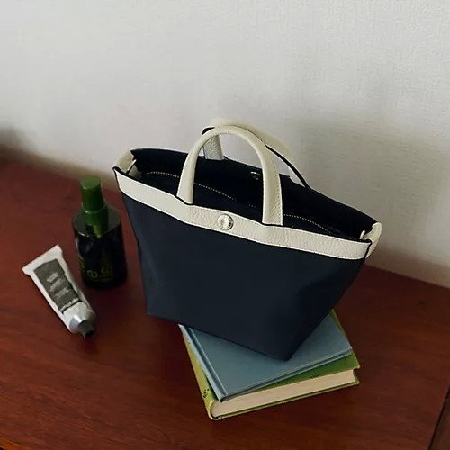 【トプカピ/TOPKAPI】の【Breath TOPKAPI】【本仮屋ユイカ Breath】コラボ 2WAY ミニ トート ショルダー バッグ インテリア・キッズ・メンズ・レディースファッション・服の通販 founy(ファニー) 　ファッション　Fashion　レディースファッション　WOMEN　バッグ　Bag　コラボ　Collaboration　軽量　Lightweight　ショルダー　Shoulder　シンプル　Simple　スペシャル　Special　女優　Actress　チャーム　Charm　パッチ　Patch　ポケット　Pocket　ブラック系|ID: prp329100004461669 ipo3291000000031226302