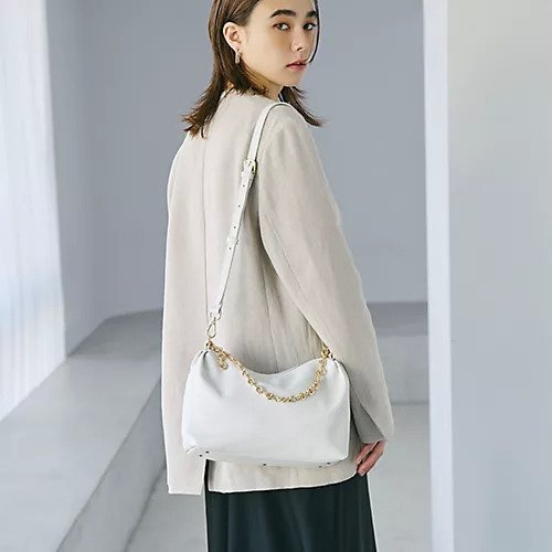 【トプカピ/TOPKAPI】の【TREASURE TOPKAPI】スムース レザー チェーン付き ショルダー バッグ 人気、トレンドファッション・服の通販 founy(ファニー) 　ファッション　Fashion　レディースファッション　Fashion for Women　バッグ　Bags　ショルダー　Shoulder, Shoulder Strap　シンプル　Simple, Minimal　チェーン　Chain, Chain Strap　デニム　Denim, Jeans Material　フェミニン　Feminine, Girly　マニッシュ　Mannish, Boyish　リラックス　Relax, Relaxed Fit　ワイド　Wide, Wide Fit　other-3|ID: prp329100004462035 ipo3291000000031243390