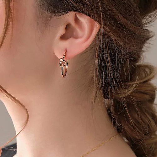【フィービィー/phoebe】のスタイリッシュノットフープピアス ローズゴールド インテリア・キッズ・メンズ・レディースファッション・服の通販 founy(ファニー) https://founy.com/ ファッション Fashion レディースファッション WOMEN フォルム Form フープ Hoop モチーフ Motif ローズ Rose |ID: prp329100004462048 ipo3291000000031228294