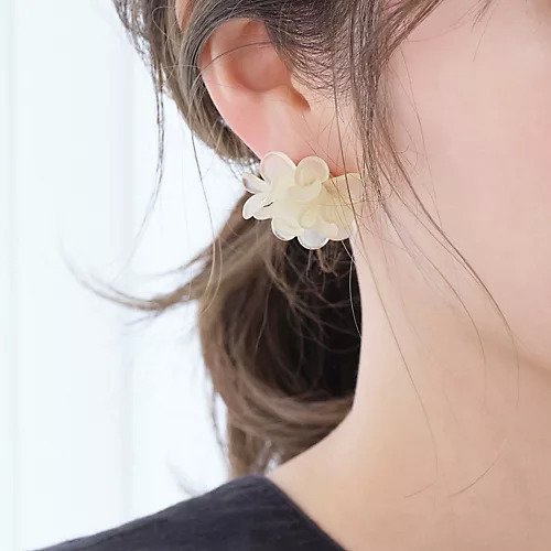 【フィービィー/phoebe】のマーガレットフラワーカラーピアス アイボリー インテリア・キッズ・メンズ・レディースファッション・服の通販 founy(ファニー) https://founy.com/ ファッション Fashion レディースファッション WOMEN アクリル Acrylic イエロー Yellow |ID: prp329100004462058 ipo3291000000031228333