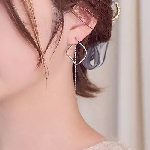 【フィービィー/phoebe】の2wayグレースツイストラインイヤリング シルバー 人気、トレンドファッション・服の通販 founy(ファニー) 　ファッション　Fashion　レディースファッション　WOMEN　ジュエリー　Jewelry　リング　Rings　イヤリング　Earrings　イヤリング　Earrings　シルバー　Silver　シンプル　Simple　チェーン　Chain　メタル　Metal　モチーフ　Motif　ローズ　Rose　other-2|ID: prp329100004462156 ipo3291000000031243728