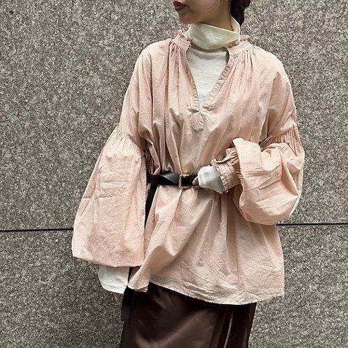 【ウィムガゼット/Whim Gazette】の【Marisol別注】2wayギャザーブラウス 人気、トレンドファッション・服の通販 founy(ファニー) 　ファッション　Fashion　レディースファッション　Fashion for Women　トップス・カットソー　Cut & Sew Tops　シャツ・ブラウス・オフィスカジュアル　Elegant Blouses & Button-Ups　インナー　Innerwear　ギャザー　Gathered, Ruffled　スタンド　Stand Collar, Upright Stand　タンブラー　Tumbler, Travel Mug　フリル　Frill, Ruffle　ヴィンテージ　Vintage Style　別注　Limited Edition, Custom Order　洗える　Machine Washable　other-2|ID: prp329100004462364 ipo3291000000034953566