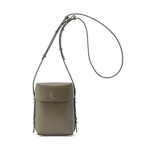 【プレインピープル/PLAIN PEOPLE】の【THE PURSE/ザ・パース】バッグMARLY インテリア・キッズ・メンズ・レディースファッション・服の通販 founy(ファニー) https://founy.com/ ファッション Fashion レディースファッション WOMEN ショルダー Shoulder スクエア Square フォルム Form フラップ Flap マグネット Magnet ラップ Wrap |ID: prp329100004462451 ipo3291000000031229839