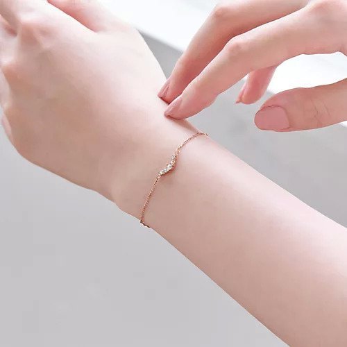 【フィービィー/phoebe】のVラインビジューブレスレット ローズゴールド 人気、トレンドファッション・服の通販 founy(ファニー) 　ファッション　Fashion　レディースファッション　WOMEN　ジュエリー　Jewelry　ブレスレット　Bracelets　おすすめ　Recommend　チェーン　Chain　バングル　Bangle　ビジュー　Bijou　ブレスレット　Bracelet　モチーフ　Motif　ローズ　Rose　時計　Clock　 other-1|ID: prp329100004462556 ipo3291000000031230265