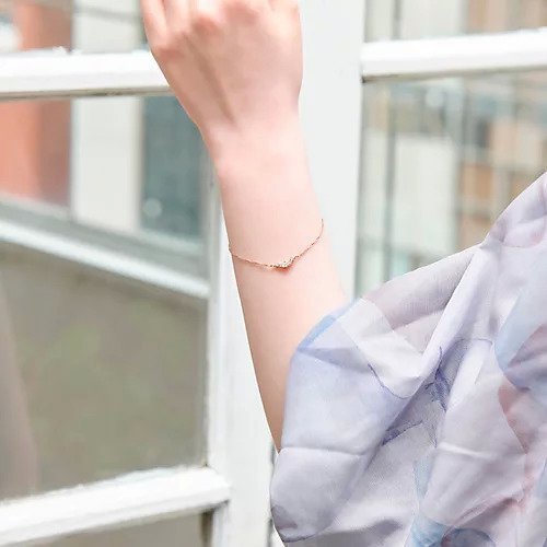 【フィービィー/phoebe】のVラインビジューブレスレット ローズゴールド 人気、トレンドファッション・服の通販 founy(ファニー) 　ファッション　Fashion　レディースファッション　WOMEN　ジュエリー　Jewelry　ブレスレット　Bracelets　おすすめ　Recommend　チェーン　Chain　バングル　Bangle　ビジュー　Bijou　ブレスレット　Bracelet　モチーフ　Motif　ローズ　Rose　時計　Clock　other-3|ID: prp329100004462556 ipo3291000000031244895