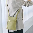 【トプカピ/TOPKAPI】の【TREASURE TOPKAPI】ベルトデザイン レザー フラット ショルダーバッグ ライムグリーン|ID: prp329100004462649 ipo3291000000031230656