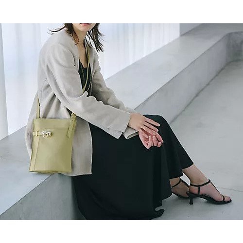 【トプカピ/TOPKAPI】の【TREASURE TOPKAPI】ベルトデザイン レザー フラット ショルダーバッグ 人気、トレンドファッション・服の通販 founy(ファニー) 　ファッション　Fashion　レディースファッション　WOMEN　バッグ　Bag　ベルト　Belts　クール　Cool　スマート　Smart　フラット　Flat　フロント　Front　ポケット　Pocket　春　Spring　other-2|ID: prp329100004462649 ipo3291000000031245188