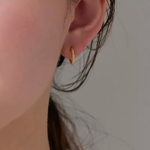 【フィービィー/phoebe】の【金属アレルギー対応/痛くないシリーズ】グリッターメタルライトフィットイヤリング ゴールド 人気、トレンドファッション・服の通販 founy(ファニー) 　ファッション　Fashion　レディースファッション　Fashion for Women　ジュエリー　Jewelry　ファッションリング　Fashion Rings　イヤリング・フープ・ドロップタイプ　Hoop, Drop & Clip Earrings　イヤリング　Earrings　フープ　Hoop, Hoop Earrings　メタル　Metal, Metal Parts　ワンポイント　One Point, Statement Accent　エレガント 上品　Elegant　軽量　Lightweight, Ultra Light　other-3|ID: prp329100004462759 ipo3291000000031245570