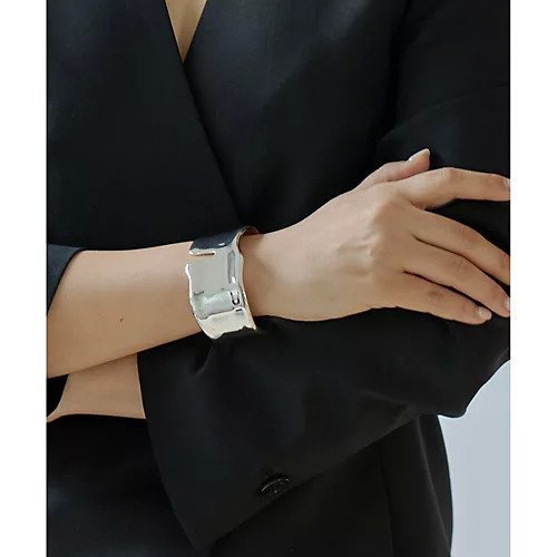 【ウィムガゼット/Whim Gazette】の【Hoaw.】Curvy Bangle インテリア・キッズ・メンズ・レディースファッション・服の通販 founy(ファニー) 　ファッション　Fashion　レディースファッション　Fashion for Women　2025年　2025　2025春夏・S/S　Spring/Summer 2025 SS25　アクセサリー　Fashion Accessories　シューズ　Shoes, Footwear　シルバー　Silver, Metallic Silver　シンプル　Simple, Minimal　フィット　Fit, Slim Fit　フォルム　Silhouette, Form　エレガント 上品　Elegant　シルバー|ID: prp329100004462775 ipo3291000000031231131