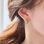 【フィービィー/phoebe】の【金属アレルギー対応】プックリハーフフープミニピアス/サージカルステンレス ゴールド|ID: prp329100004462854 ipo3291000000034648860