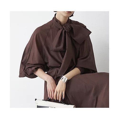 【ウィムガゼット/Whim Gazette】のシルクローンボウタイブラウス インテリア・キッズ・メンズ・レディースファッション・服の通販 founy(ファニー) 　ファッション　Fashion　レディースファッション　Fashion for Women　トップス・カットソー　Cut & Sew Tops　シャツ・ブラウス・オフィスカジュアル　Elegant Blouses & Button-Ups　ギャザー　Gathered, Ruffled　シルク　Silk, 100% Silk　セットアップ　Set-Up, Coordinated Outfit　ボトム　Bottoms, Lower Wear　おすすめ　Recommended / Our Picks　エレガント 上品　Elegant　2025年　2025　2025春夏・S/S　Spring/Summer 2025 SS25　ブラウン|ID: prp329100004462865 ipo3291000000031231454