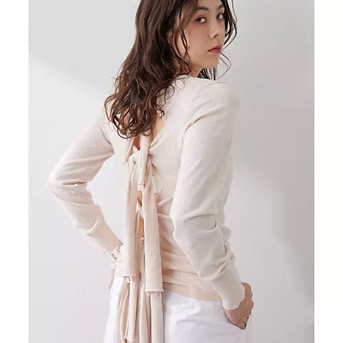 【ウィムガゼット/Whim Gazette】のバックリボンニットプルオーバー インテリア・キッズ・メンズ・レディースファッション・服の通販 founy(ファニー) https://founy.com/ ファッション Fashion レディースファッション Fashion for Women トップス・カットソー Cut & Sew Tops ニット Knit Tops & Sweaters カジュアルプルオーバー・ニットトップス Pullovers & Knit Tops / Casual Pullovers 2025年 2025 2025春夏・S/S Spring/Summer 2025 SS25 おすすめ Recommended / Our Picks ボトム Bottoms, Lower Wear マニッシュ Mannish, Boyish リボン Ribbon, Bow |ID: prp329100004462984 ipo3291000000031231918